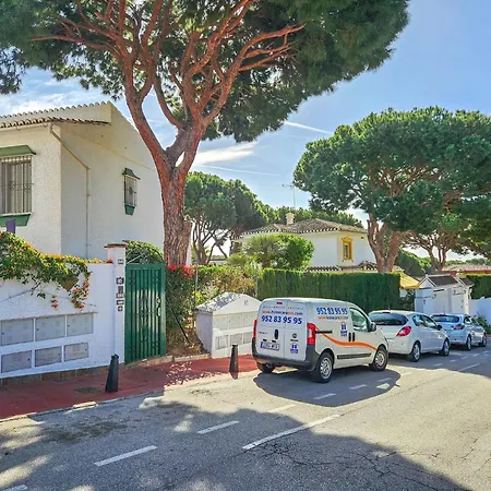 Two Bed House In Calahonda Just 1km To The Сasa de vacaciones *