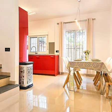 Two Bed House In Calahonda Just 1km To The * MIJAS COSTA