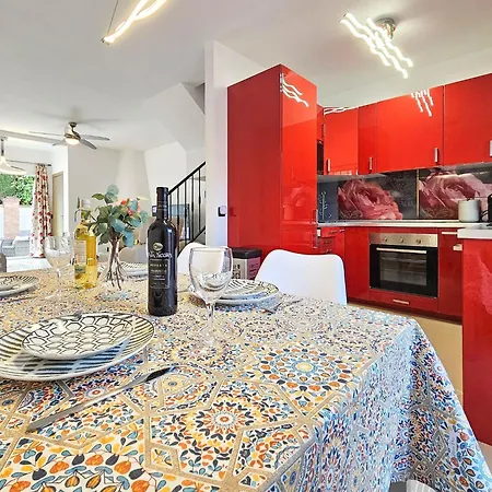 Two Bed House In Calahonda Just 1km To The MIJAS COSTA
